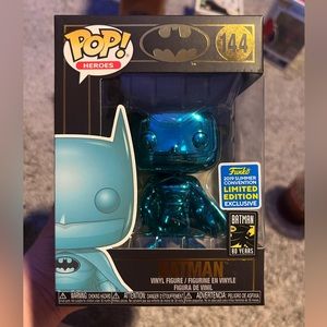Batman Funko Pop - 2019 summer convention Limited edition exclusive blue chrome